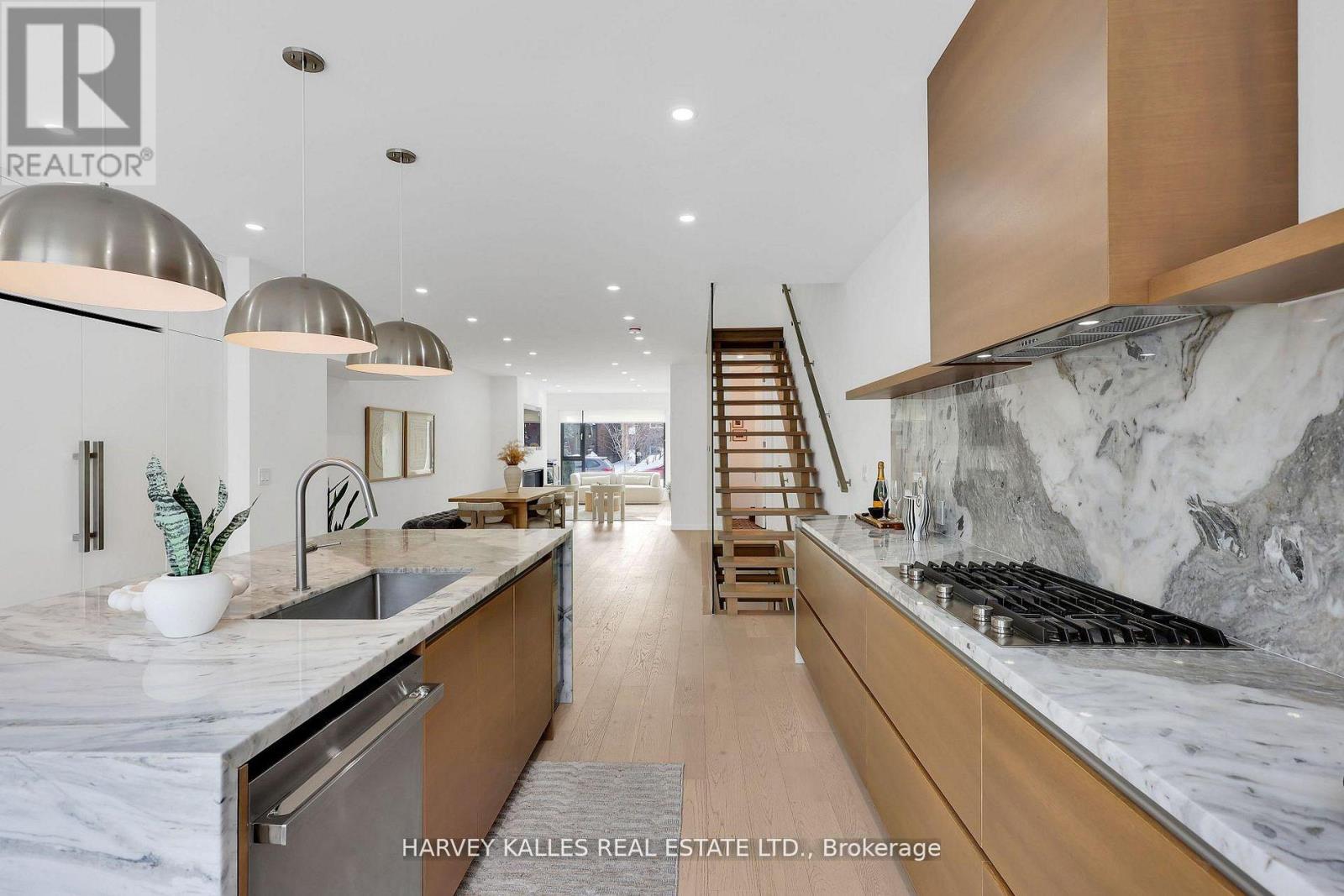 223 WYCHWOOD AVENUE - 16