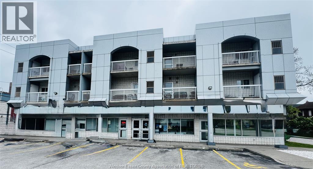275 WYANDOTTE STREET West Unit# 305, Windsor, Ontario, N9A5X1 — Photo 2