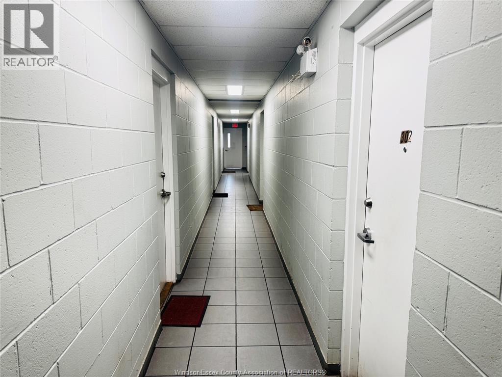 275 WYANDOTTE STREET West Unit# 305, Windsor, Ontario, N9A5X1 — Photo 7
