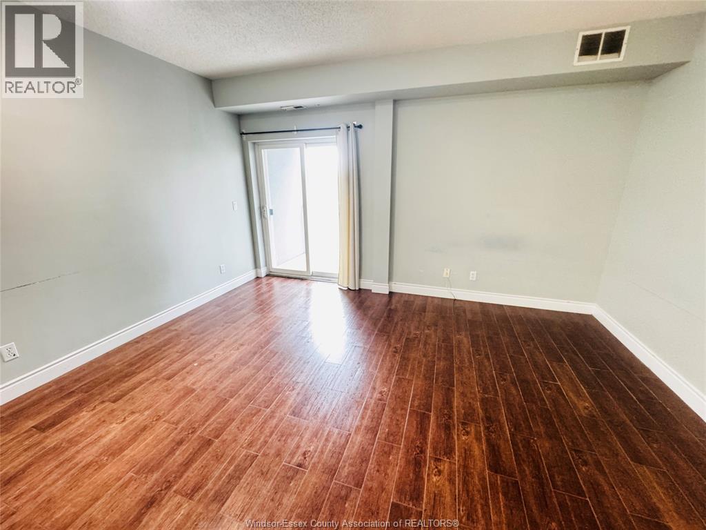 275 WYANDOTTE STREET West Unit# 305, Windsor, Ontario, N9A5X1 — Photo 11