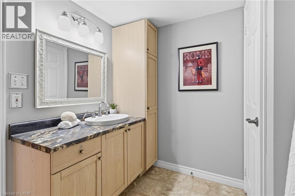 2085 APPLEBY Line Unit# 105, Burlington, Ontario, L7L7H4 — Photo 18