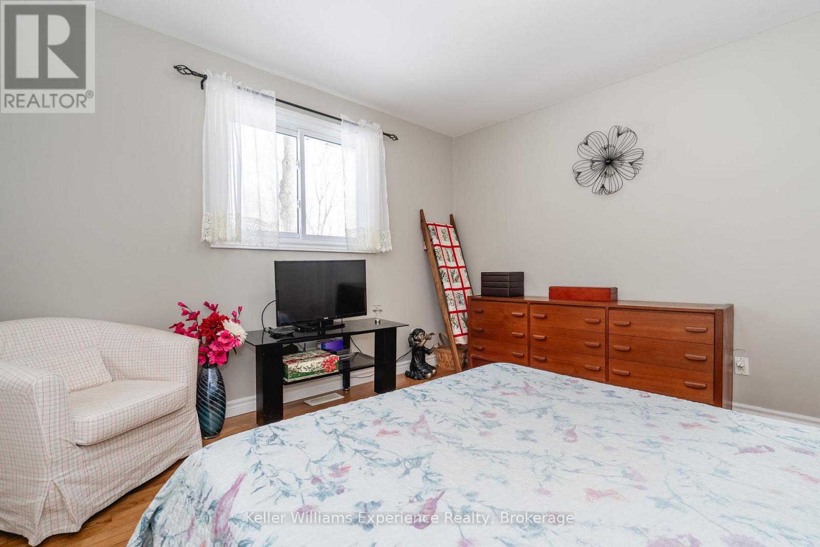 201 BAYFIELD AVENUE - 17