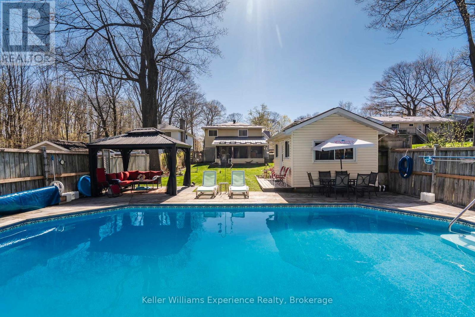 201 BAYFIELD AVENUE - 45