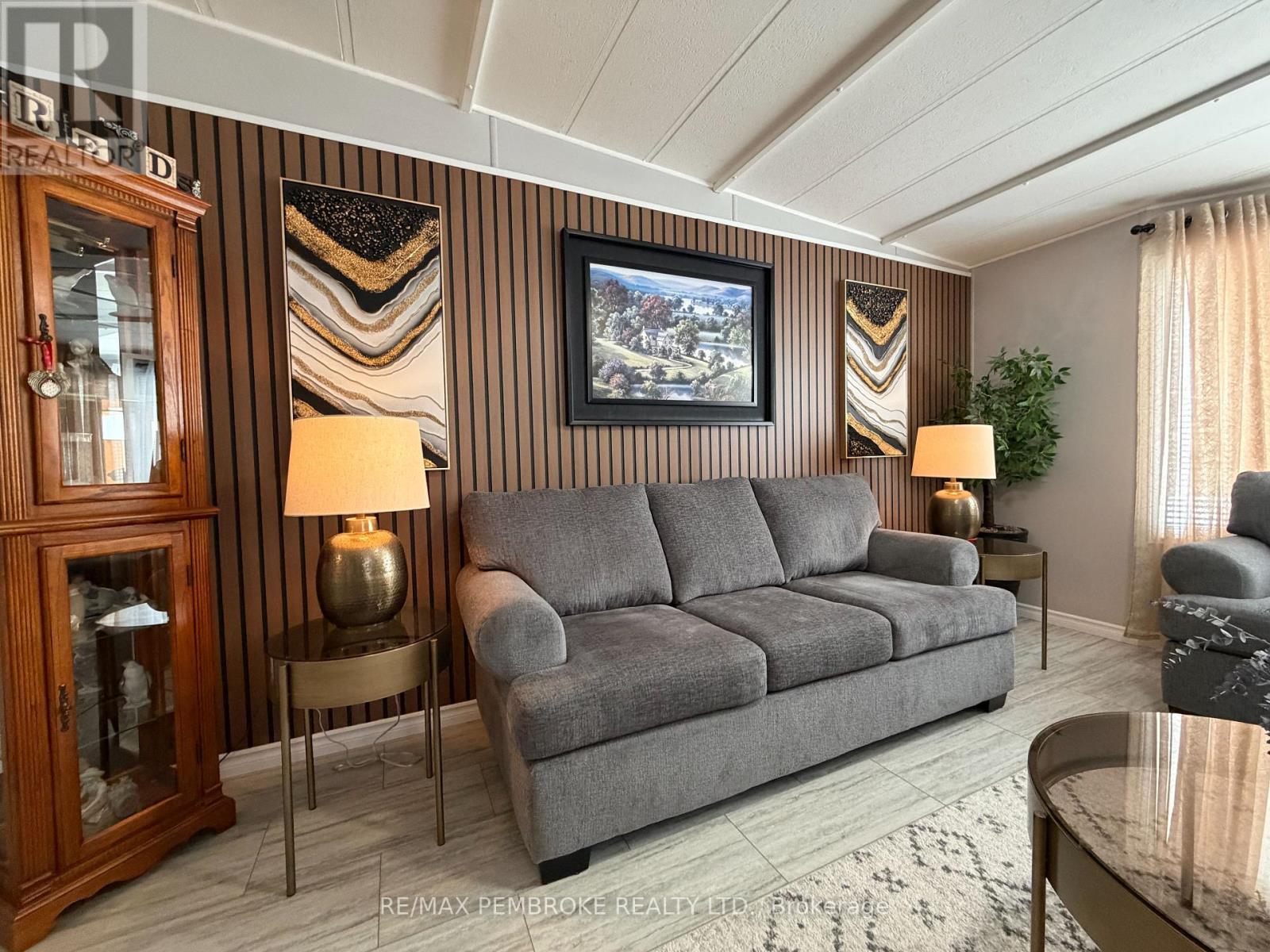 103 PINEHURST ESTATES - 4