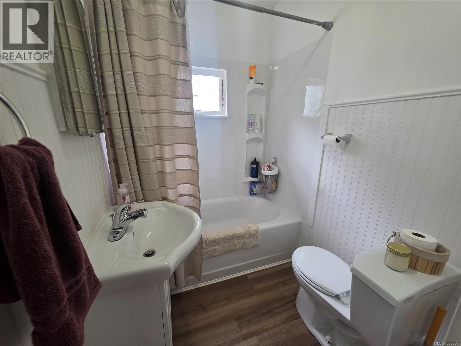 4883 Elizabeth St - 7