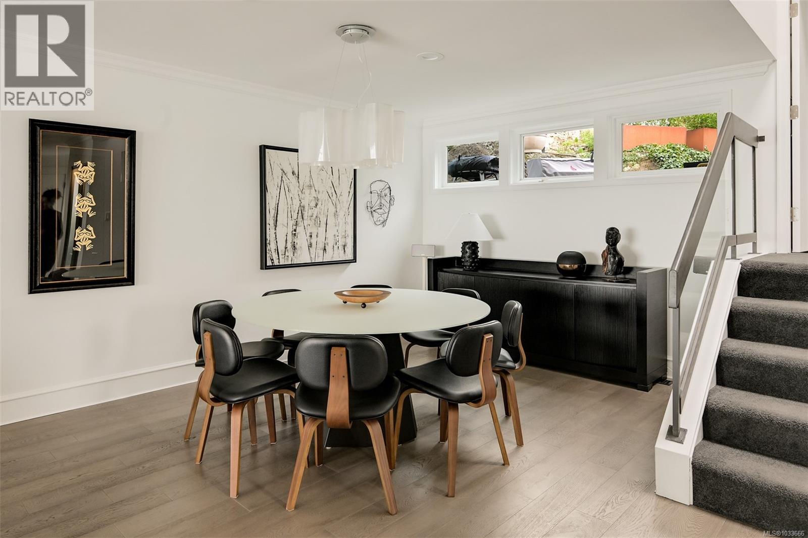 554 Beach Dr, Oak Bay