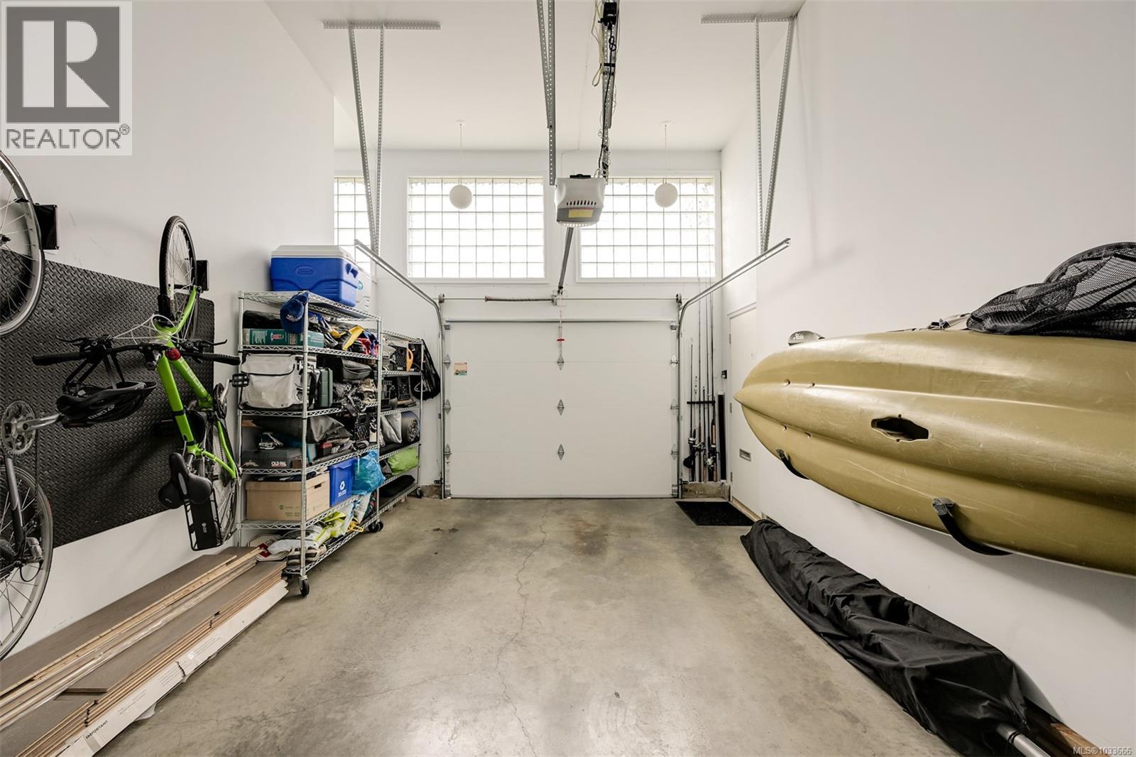 554 Beach Dr, Oak Bay