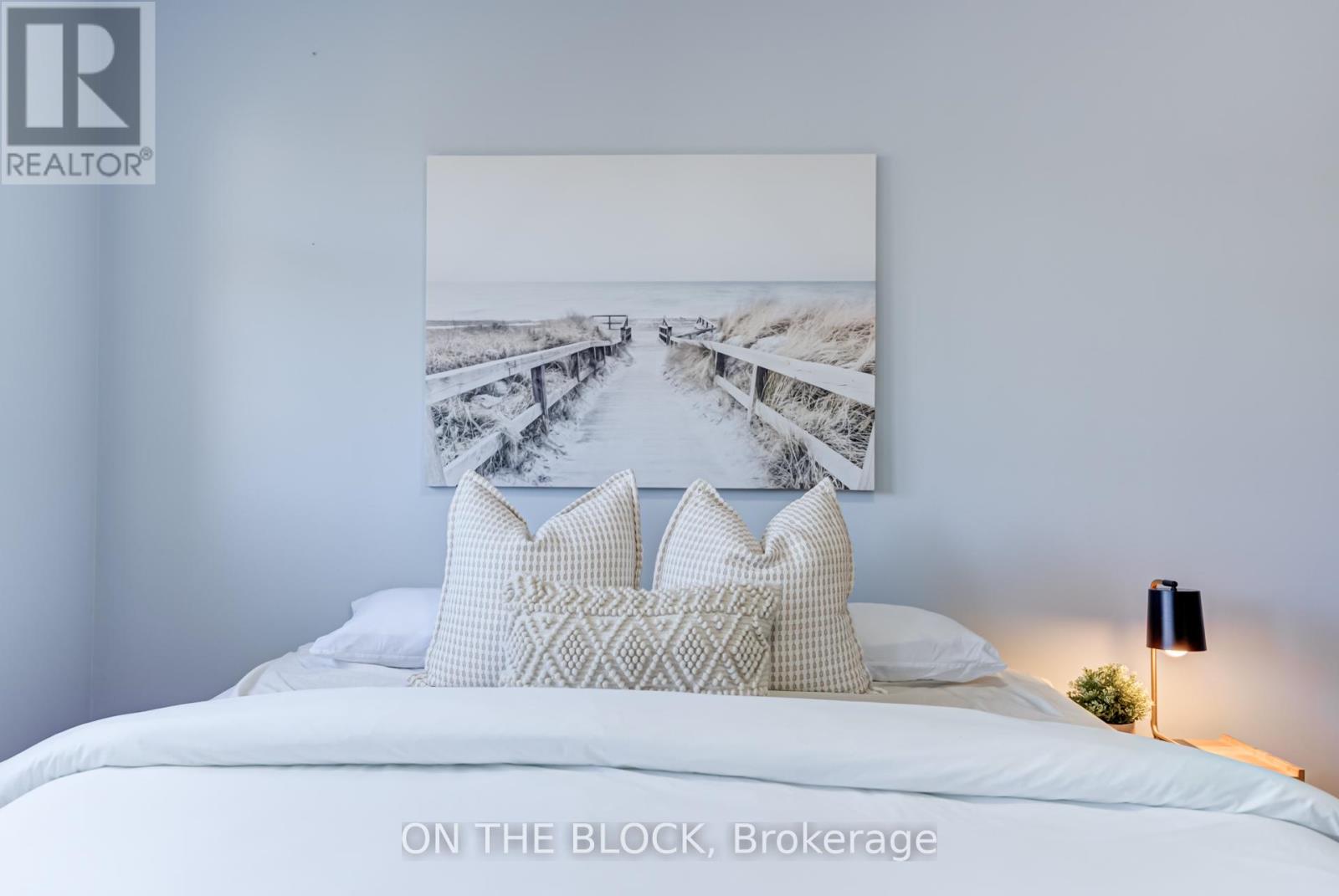 #4 224 ROSEMOUNT AVENUE - 25