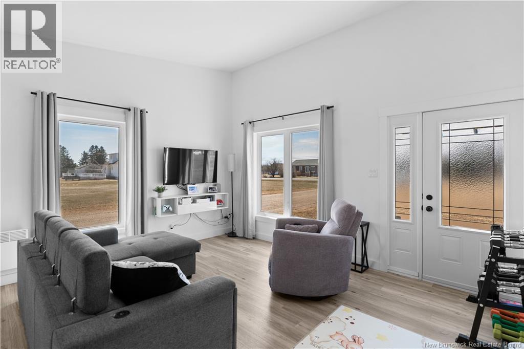 3764 Chemin Robinson - Image 7