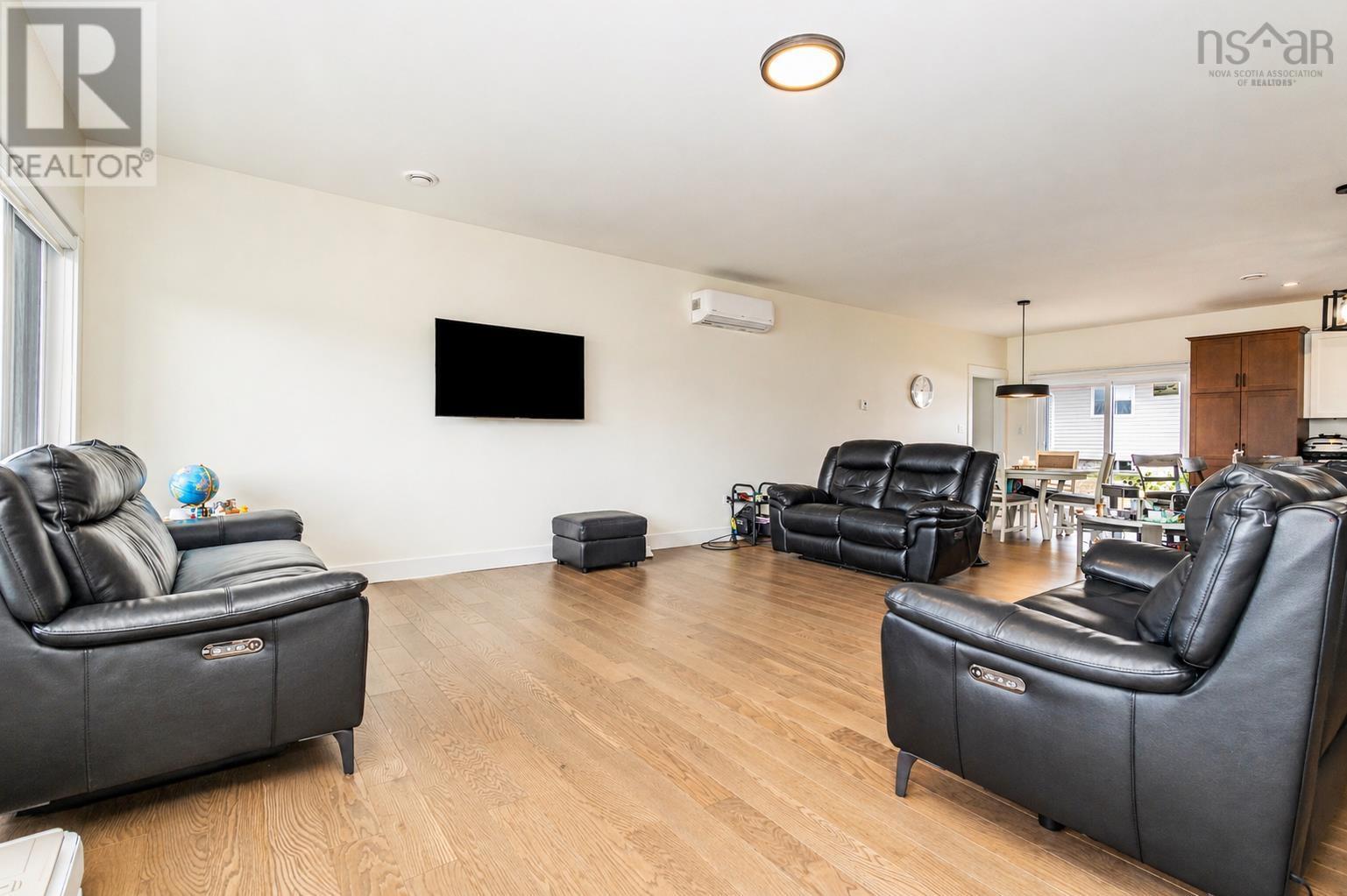 Property 10 of 30 of 91 Ridgevale Drive