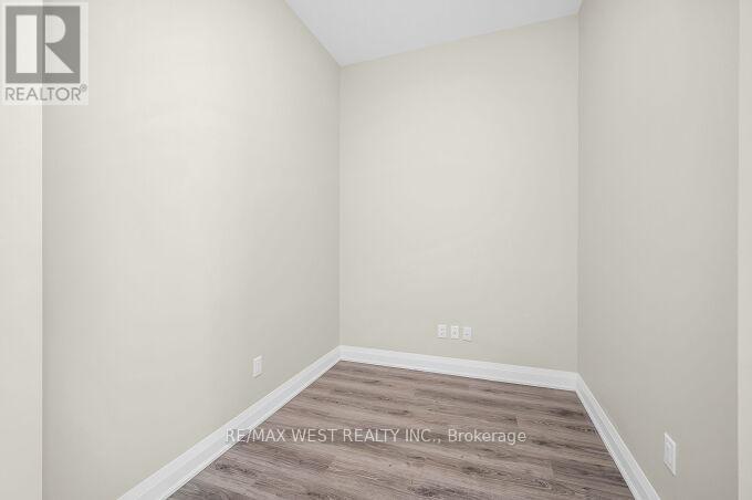 #615 16 CONCORD PLACE - 10