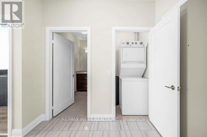 #615 16 CONCORD PLACE - 26