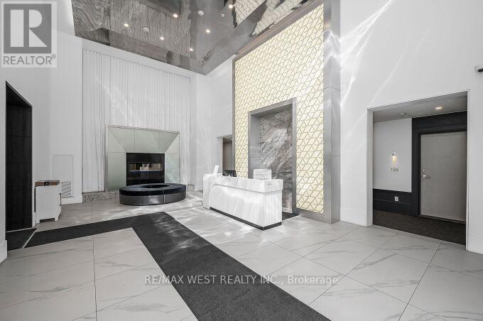 #615 16 CONCORD PLACE - 6
