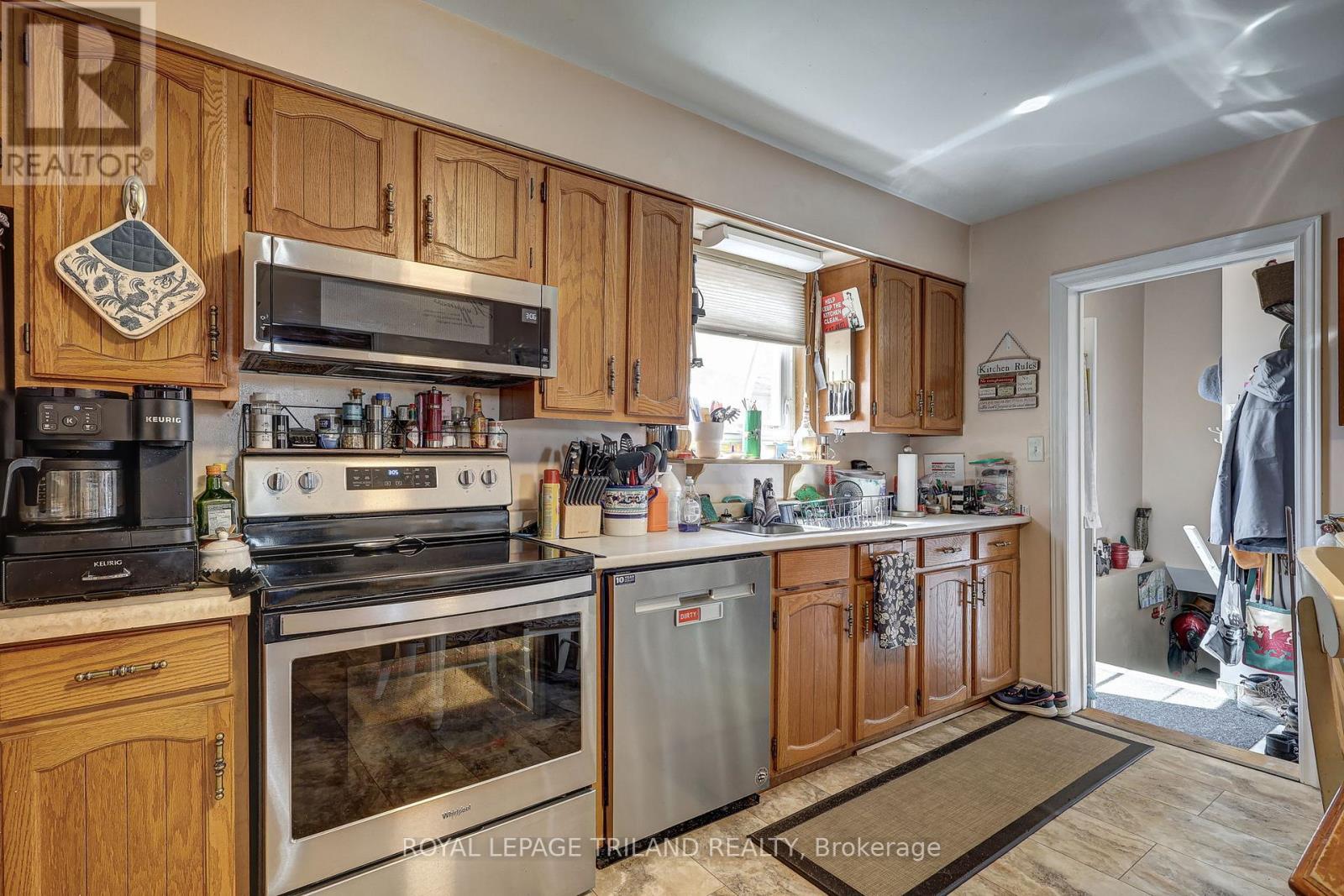 70 HOMAN STREET - 15