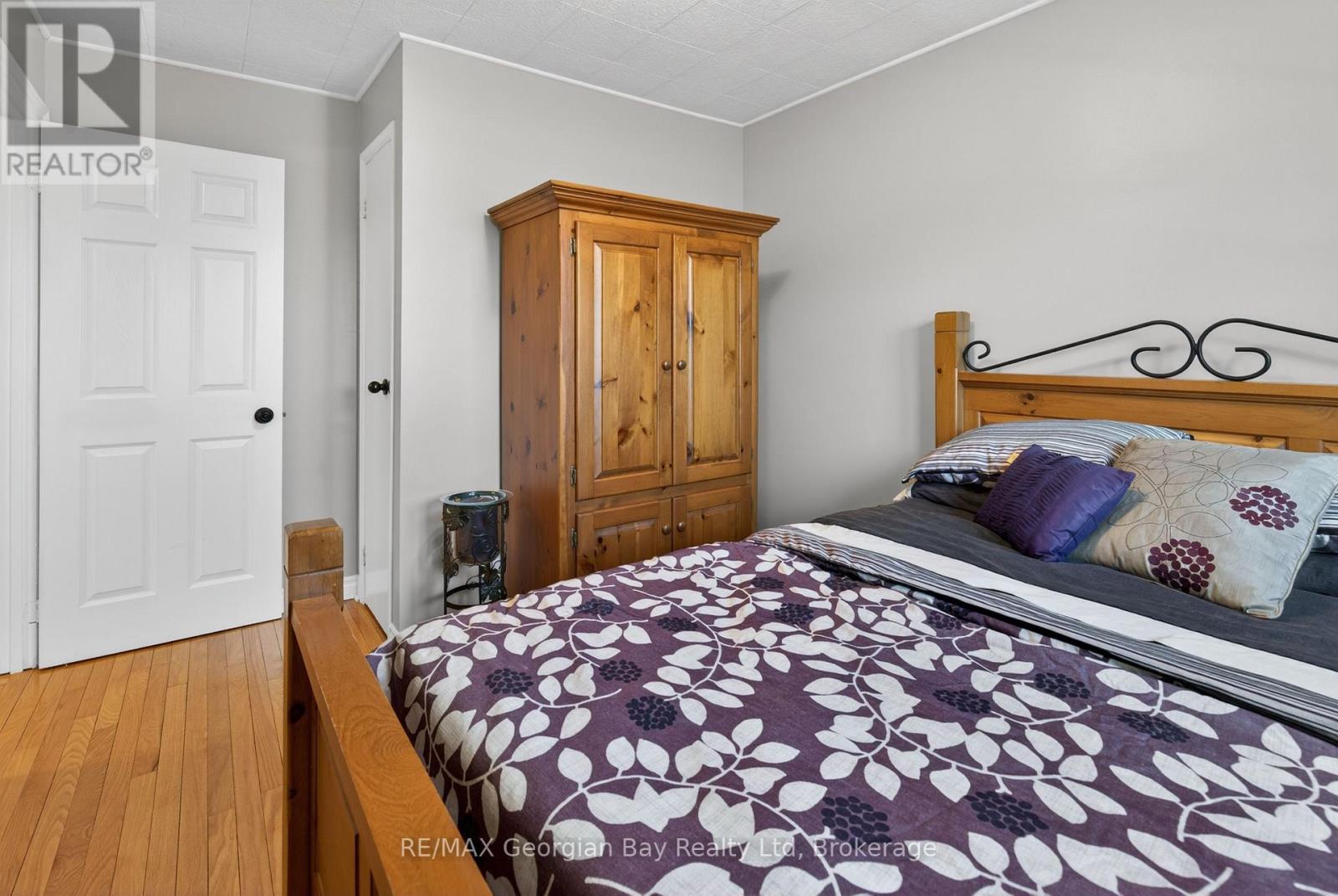 919 EIGHTH AVENUE - 18