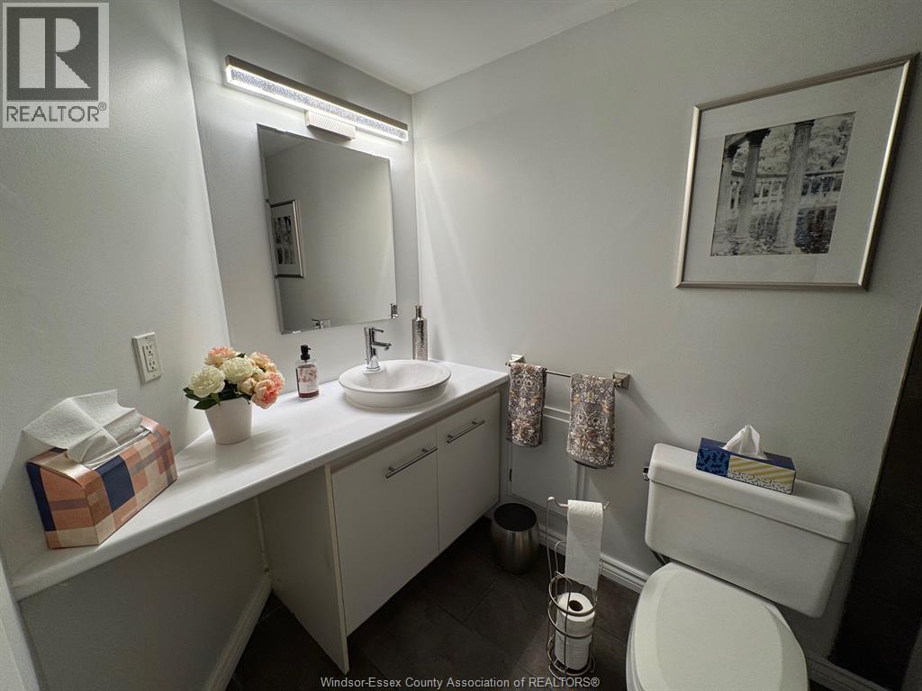 #906 3601 RIVERSIDE DRIVE East - 24