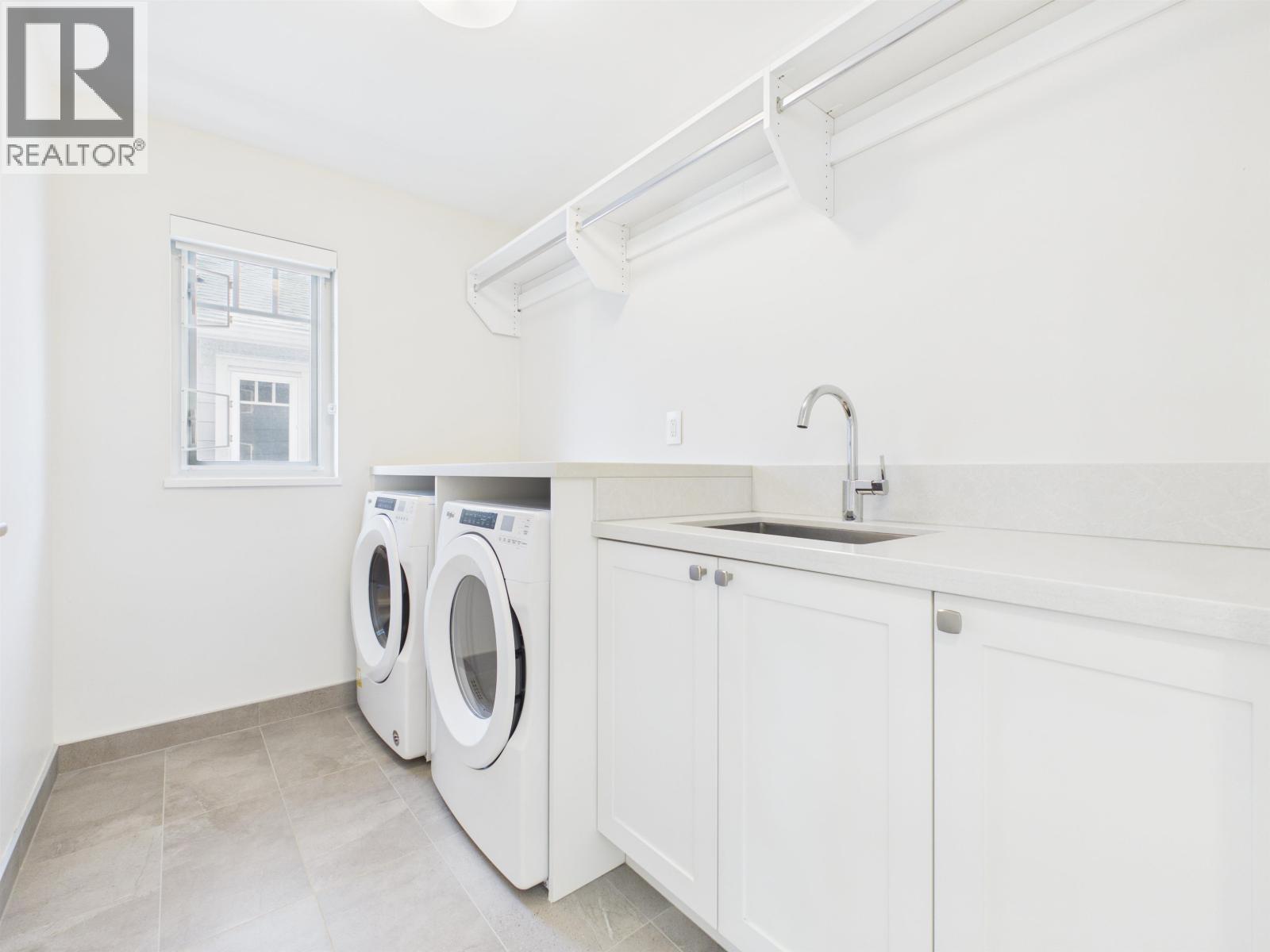 4705 HAZELNUT Way, Tsawwassen