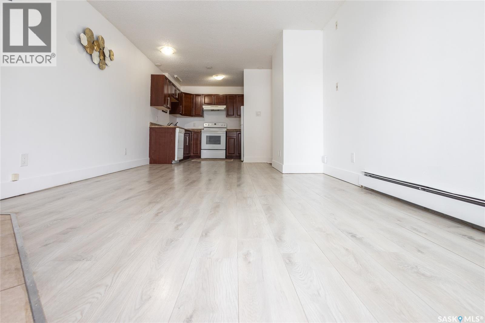 #307 512 4th AVENUE N - 8
