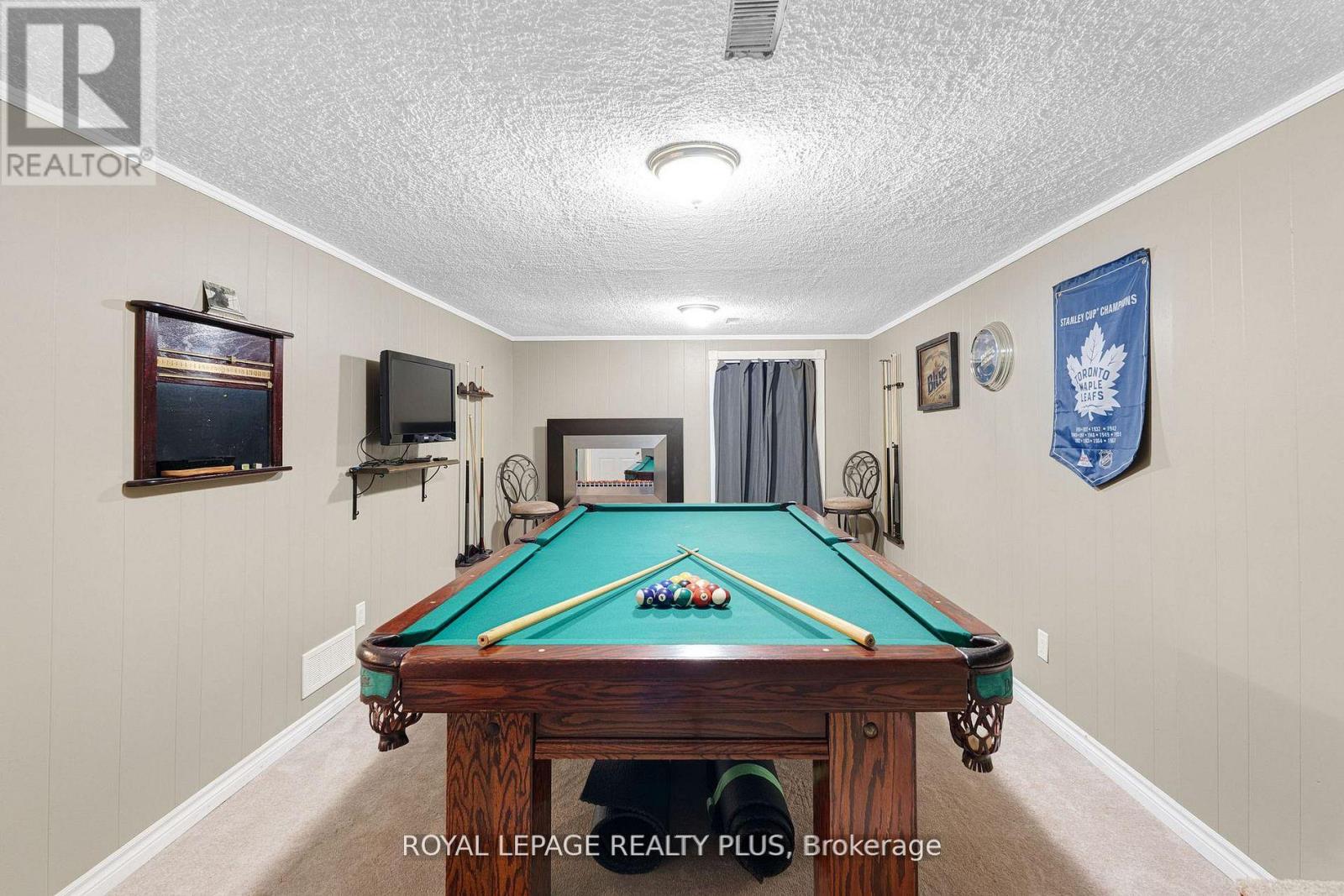 2063 CAVENDISH DRIVE — photo 41