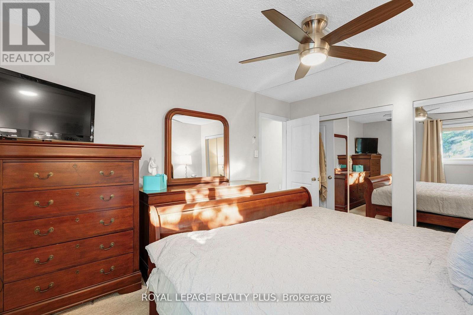 2063 CAVENDISH DRIVE — photo 28