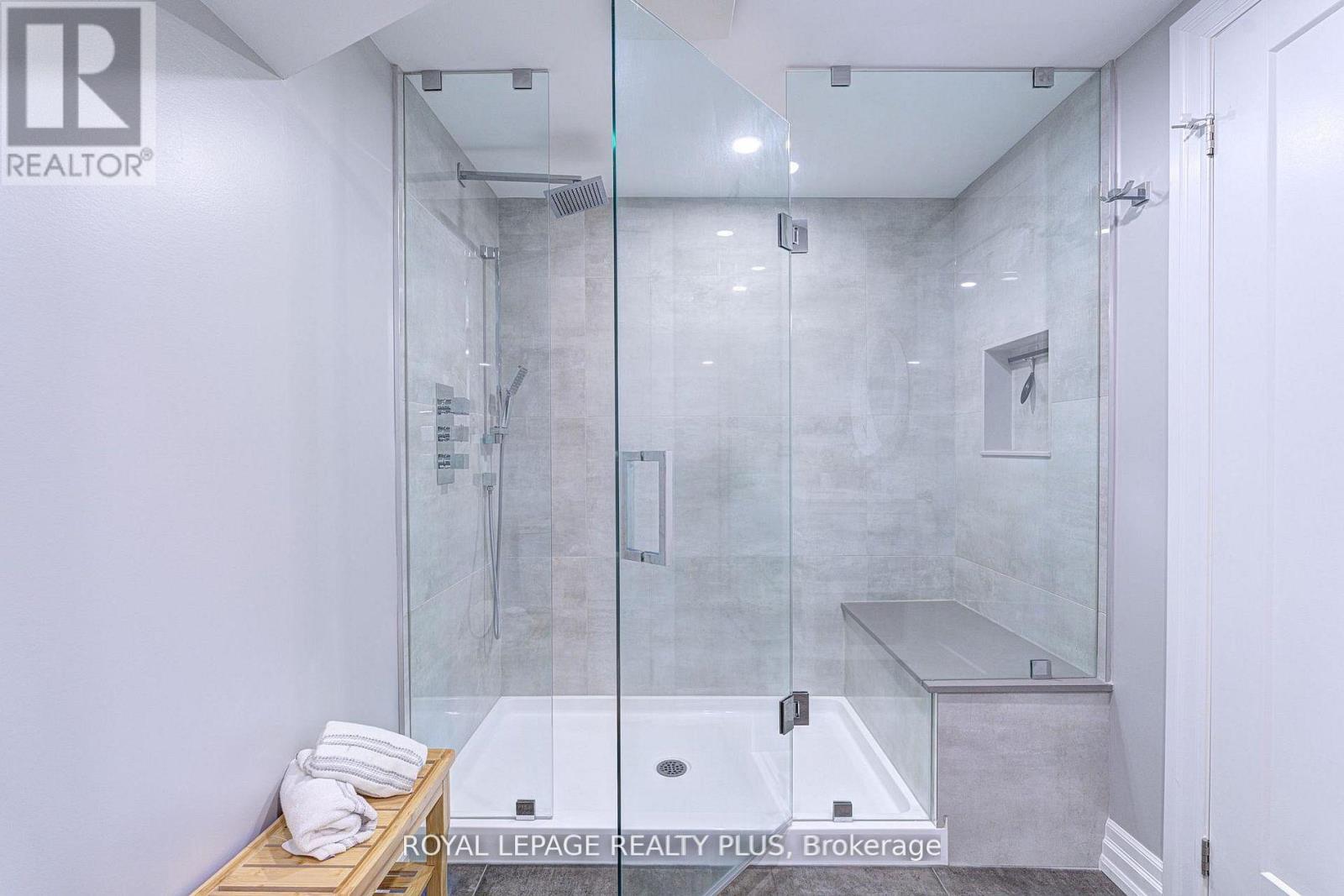 2063 CAVENDISH DRIVE — photo 39