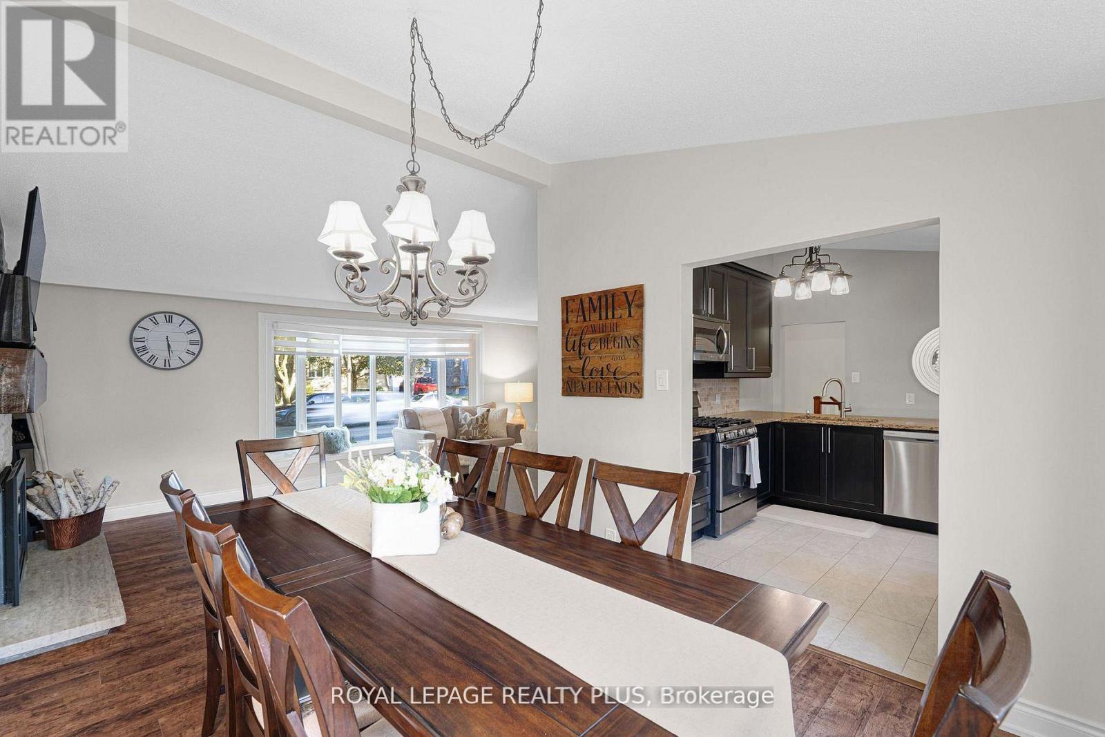 2063 CAVENDISH DRIVE — photo 16