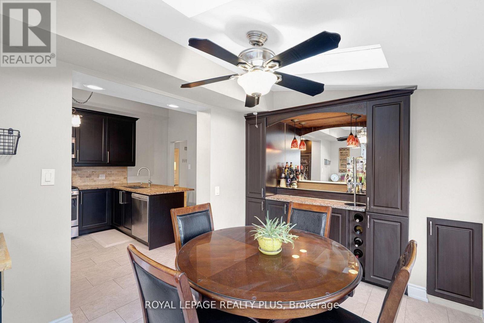 2063 CAVENDISH DRIVE — photo 24