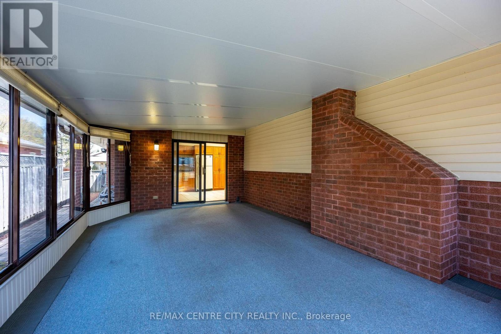 22 SADDY CRESCENT - 11