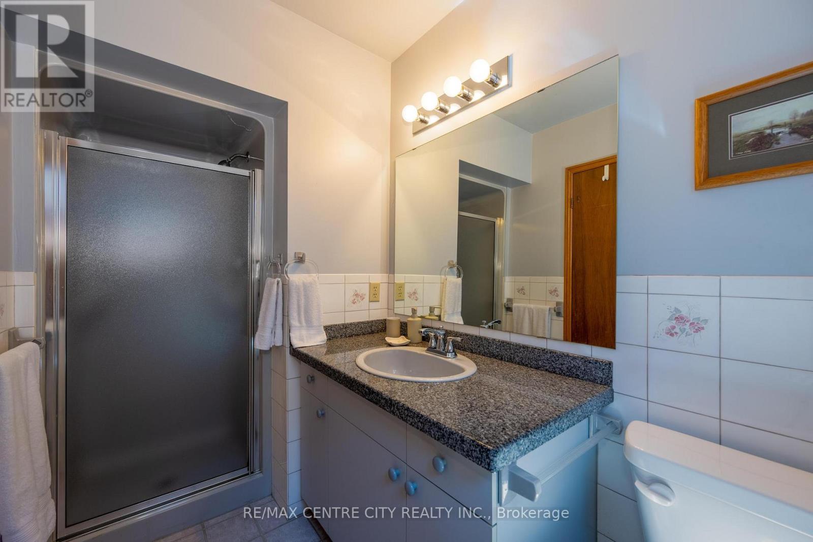 22 SADDY CRESCENT - 22