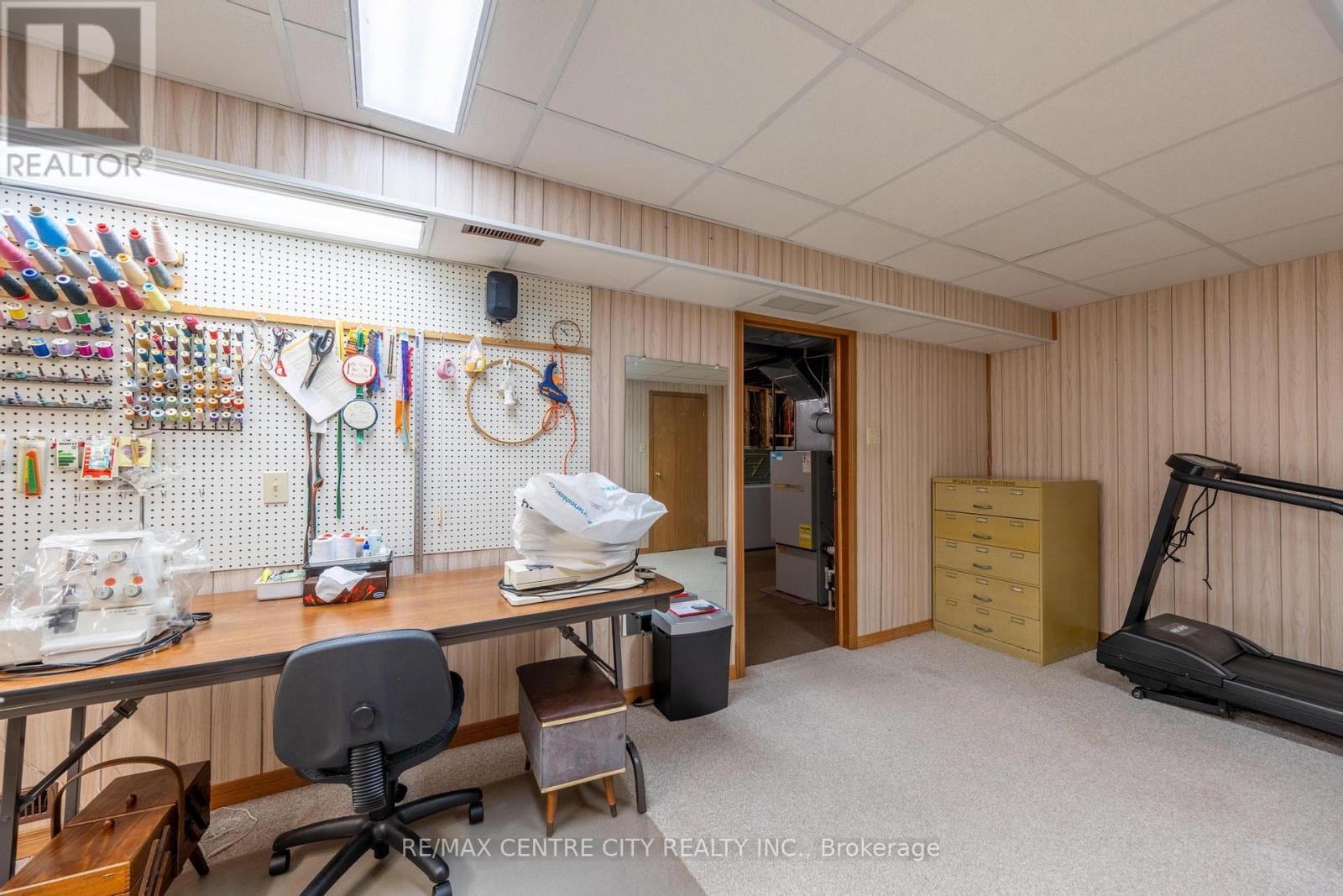 22 SADDY CRESCENT - 26