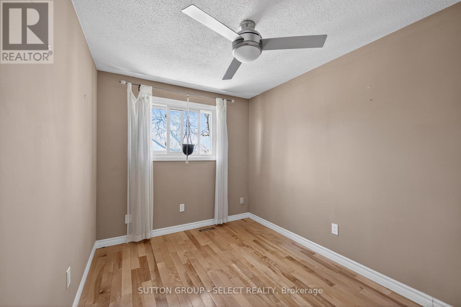 36 - 700 EXETER ROAD — photo 14