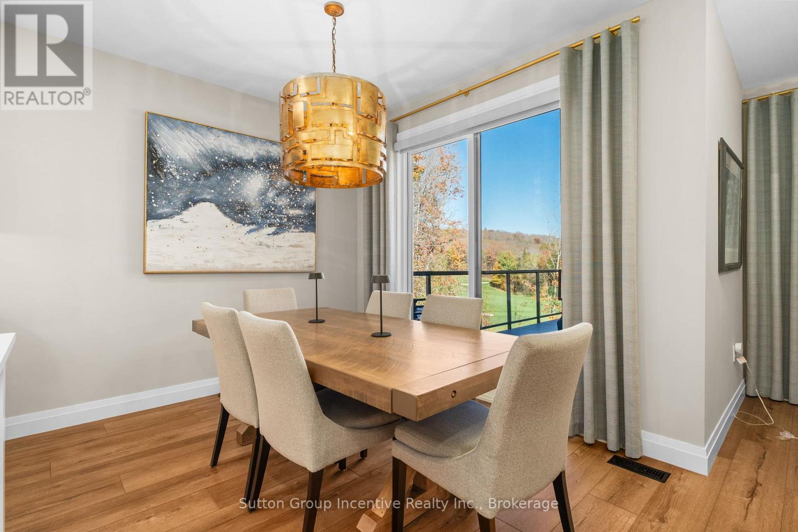 24 ST GEORGES COURT - 21