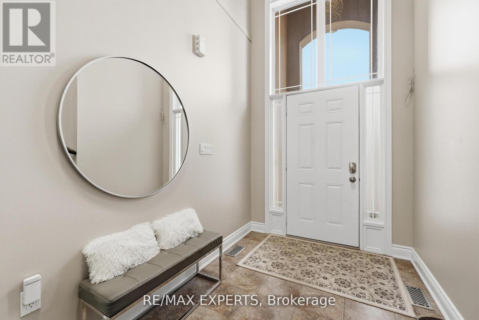 74 BOULDER CRESCENT - photo 3
