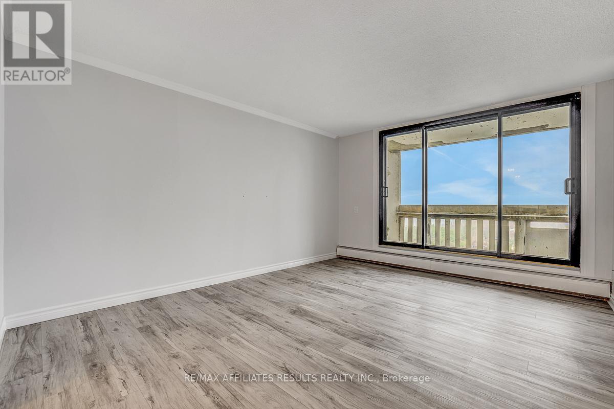 #1609 415 GREENVIEW AVENUE - 13