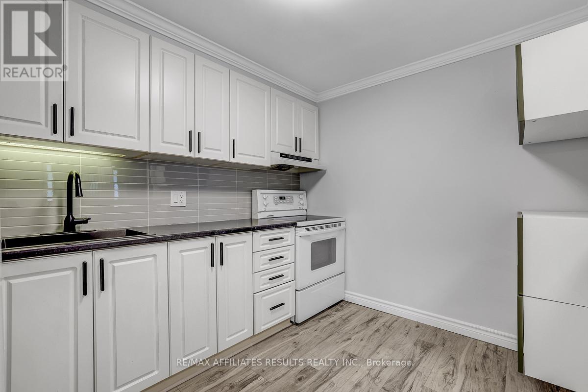 #1609 415 GREENVIEW AVENUE - 17