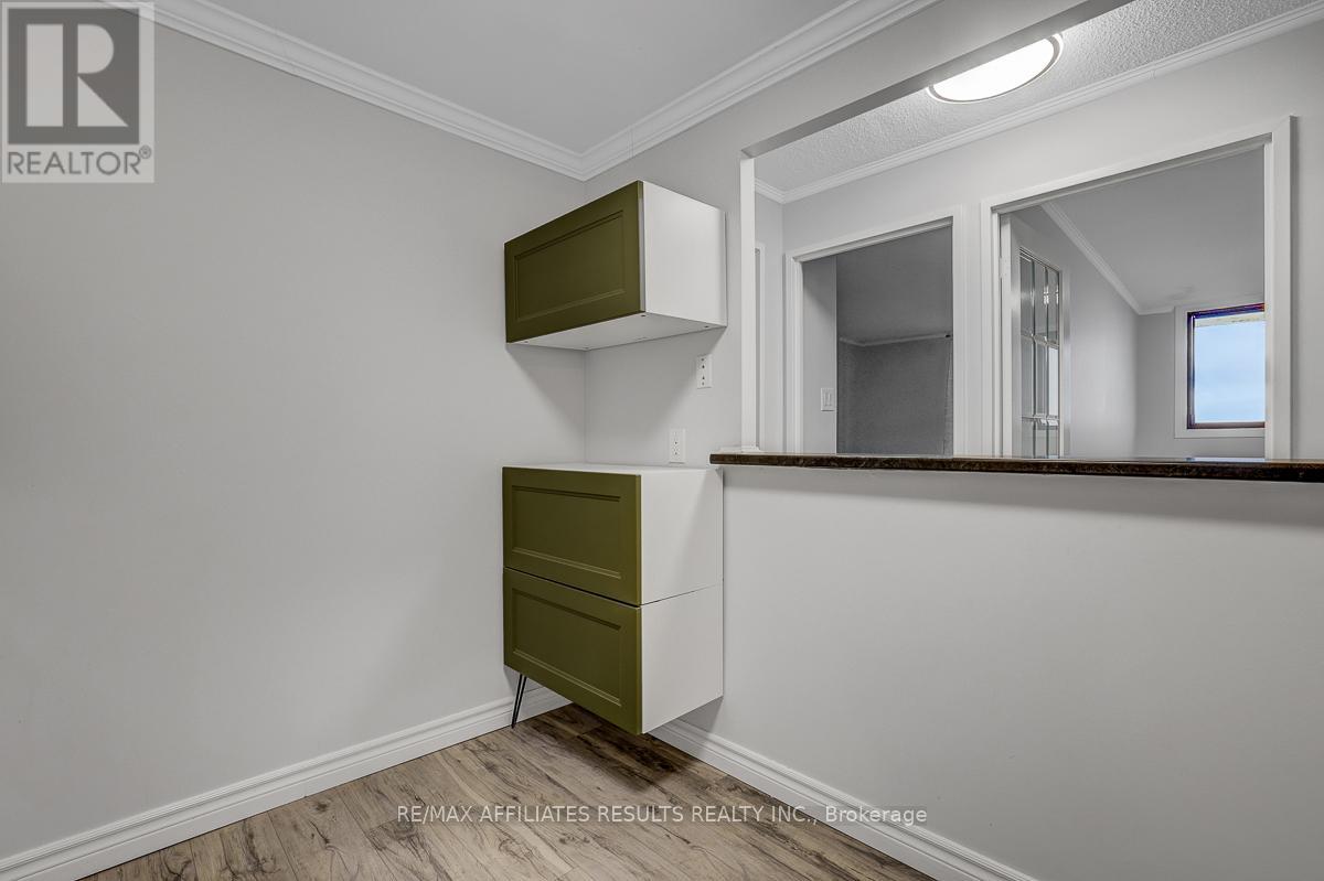 #1609 415 GREENVIEW AVENUE - 18