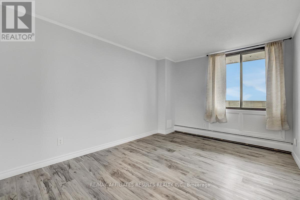 #1609 415 GREENVIEW AVENUE - 22