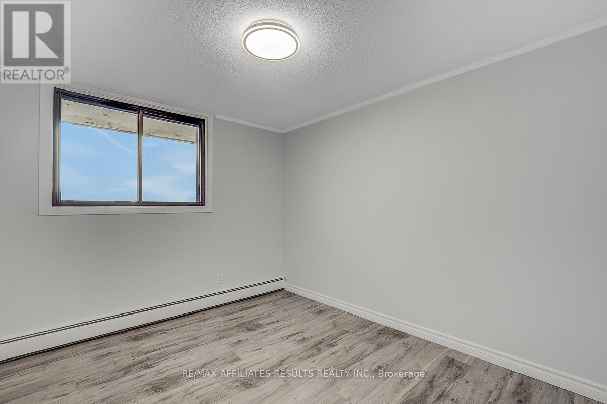 #1609 415 GREENVIEW AVENUE - 25
