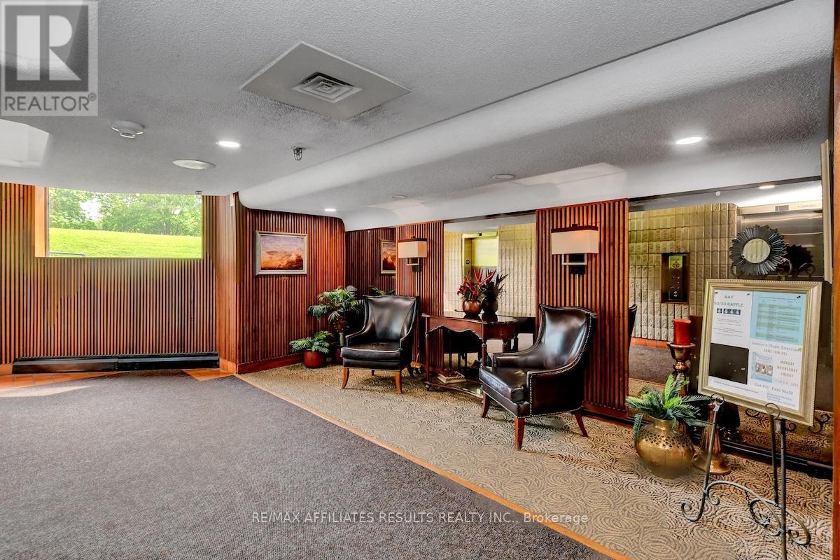 #1609 415 GREENVIEW AVENUE - 40