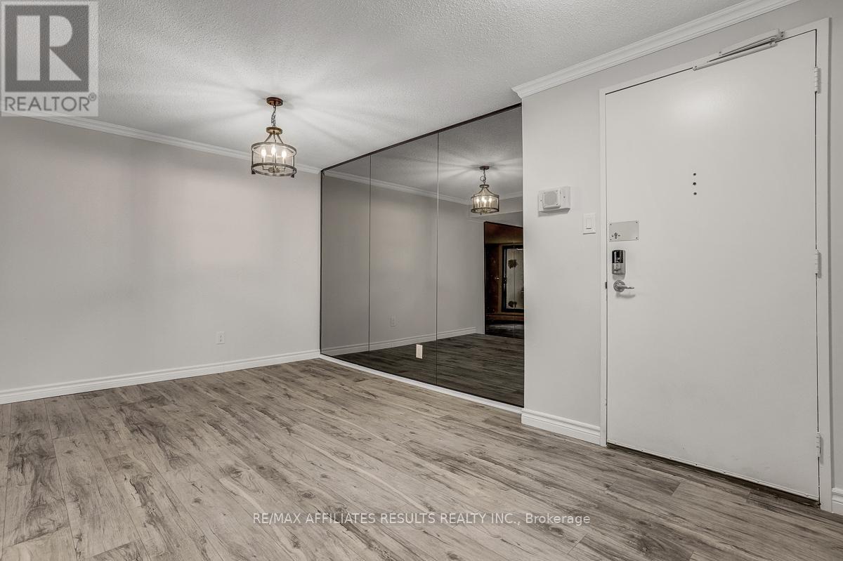 #1609 415 GREENVIEW AVENUE - 6