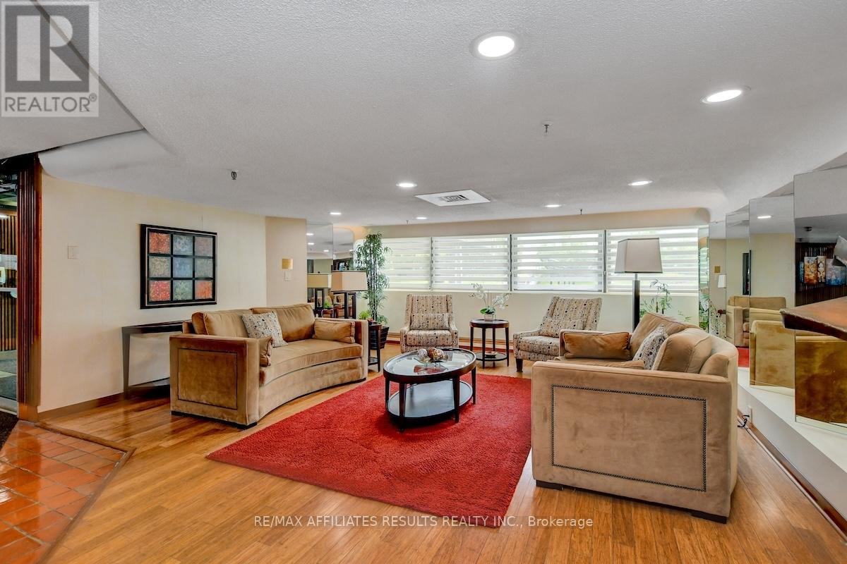 #1609 415 GREENVIEW AVENUE - 38