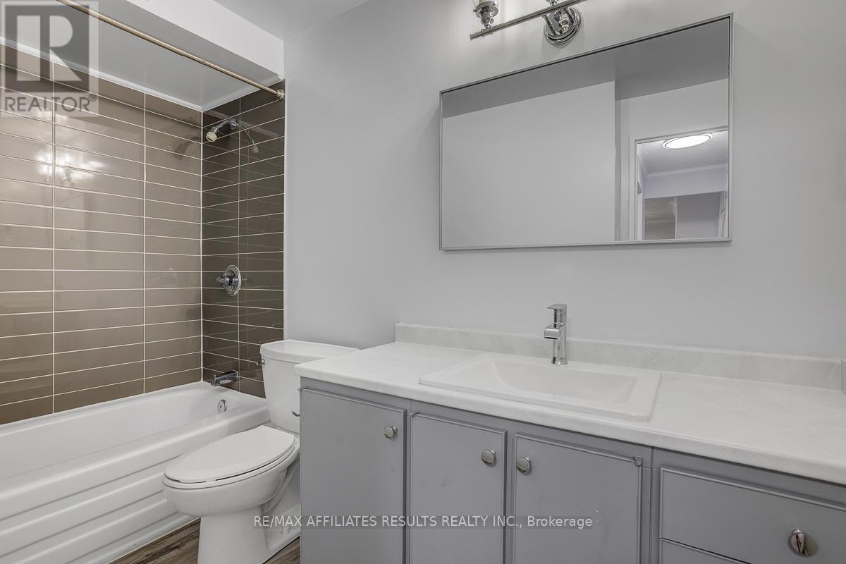 #1609 415 GREENVIEW AVENUE - 28