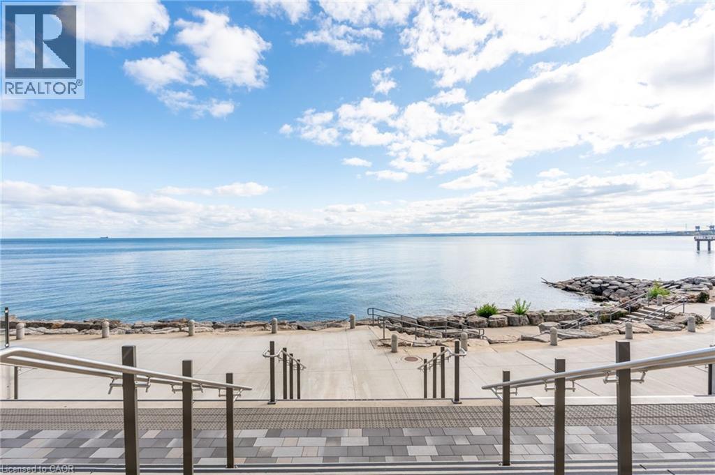 2060 LAKESHORE Road Unit# 406, Burlington, Ontario, L7R0G2 — Photo 2