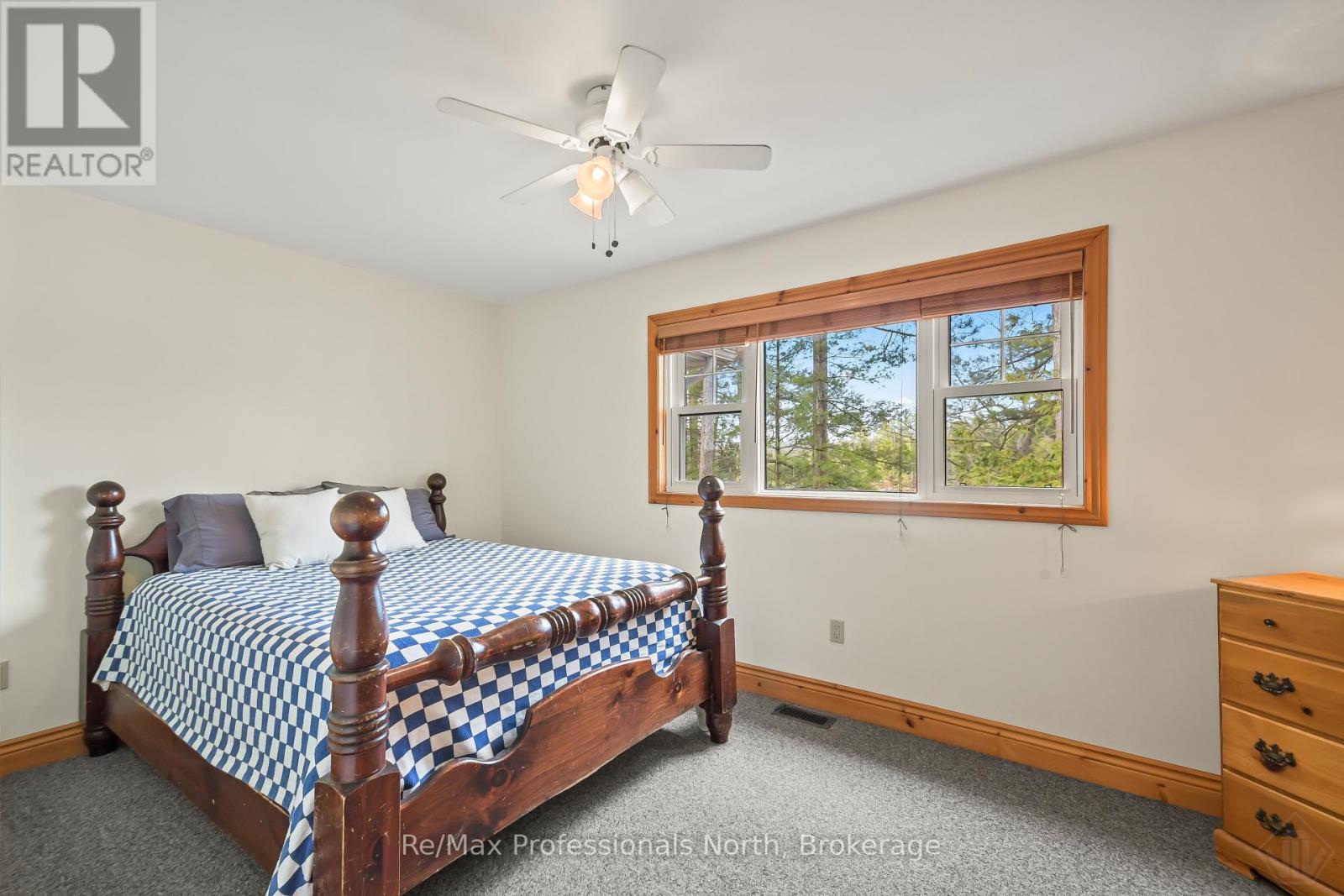 #38 1090 ARUNDEL LODGE ROAD - 25