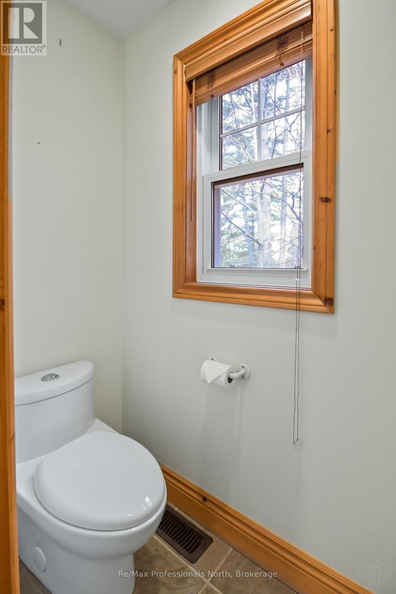 #38 1090 ARUNDEL LODGE ROAD - 29