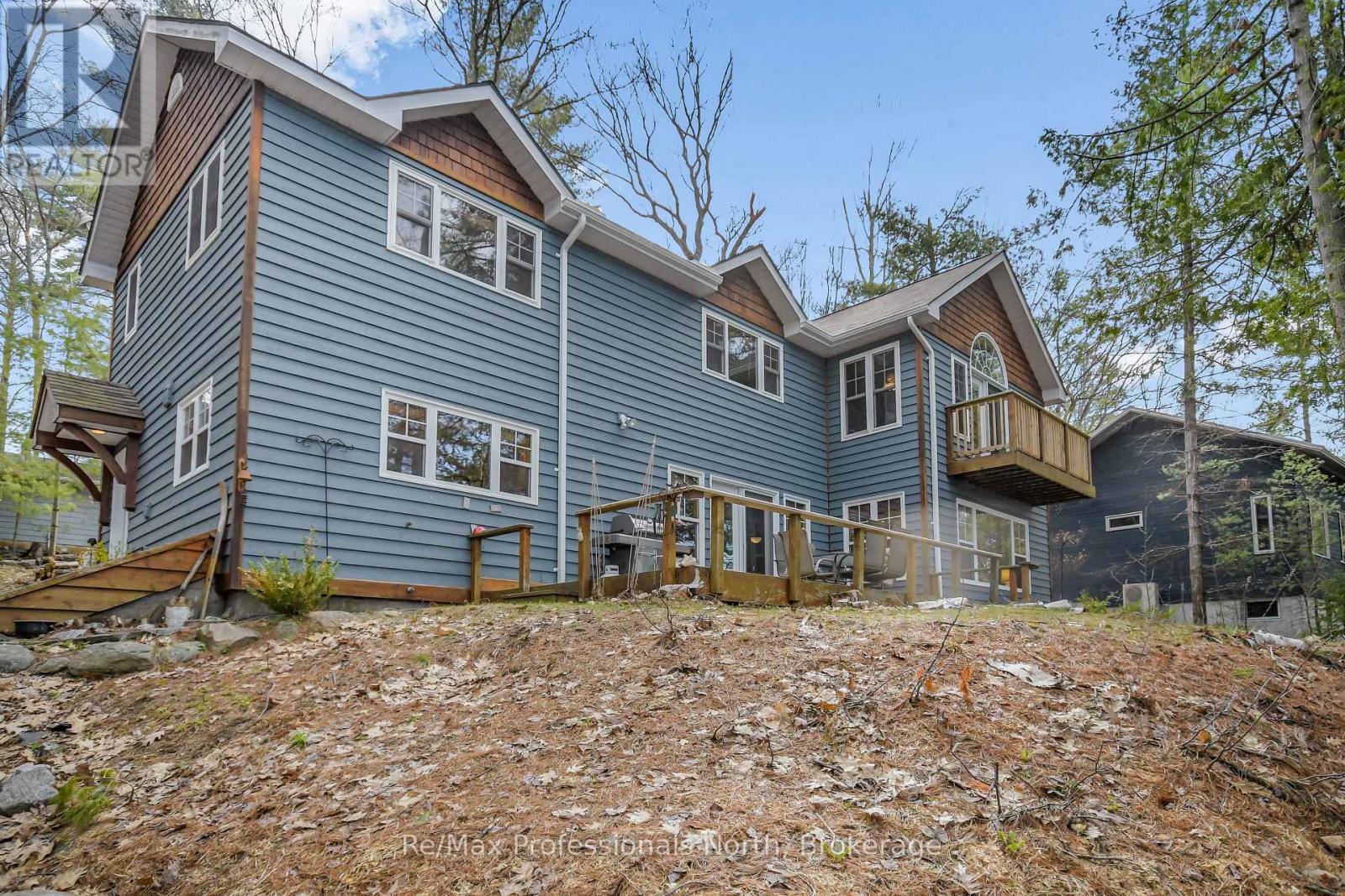 #38 1090 ARUNDEL LODGE ROAD - 33