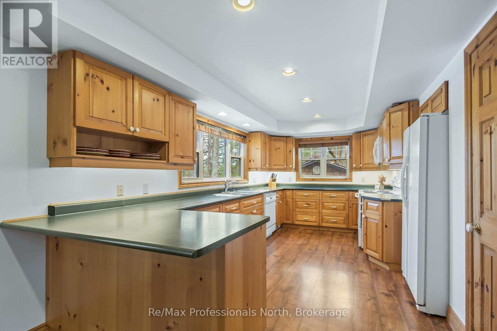 #38 1090 ARUNDEL LODGE ROAD - 8