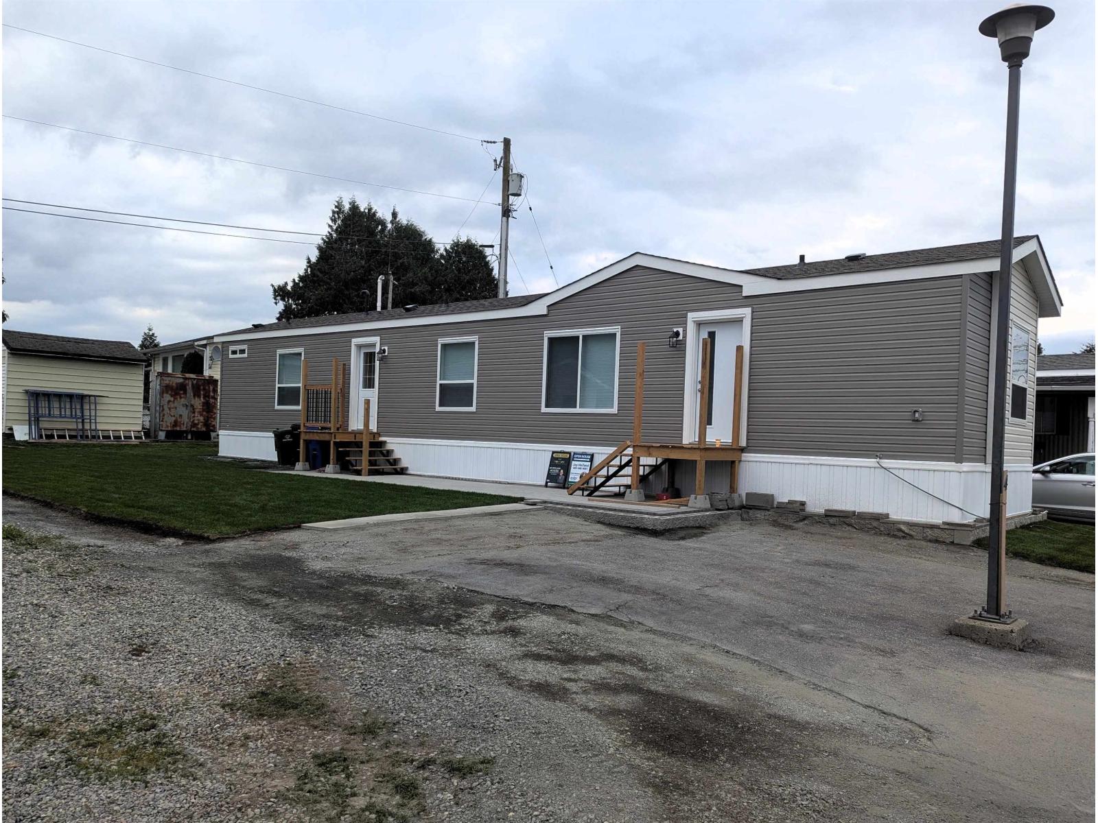 4 44565 MONTE VISTA DRIVE, Sardis South, Chilliwack