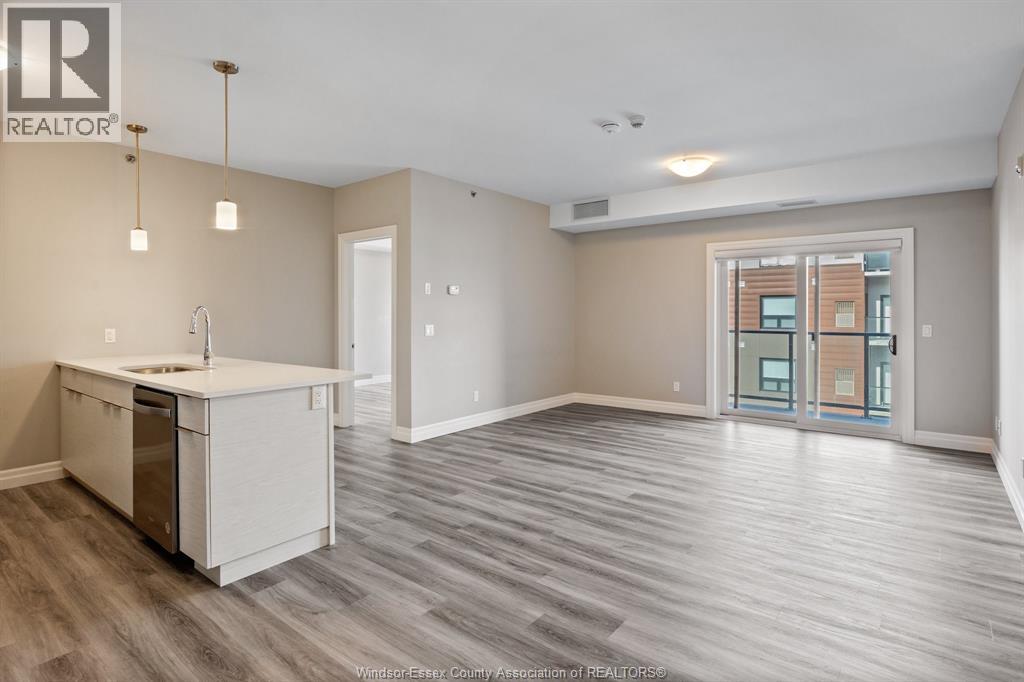 728 BROWNSTONE Unit# 506, Lakeshore, Ontario, N9K0C4 — Photo 8