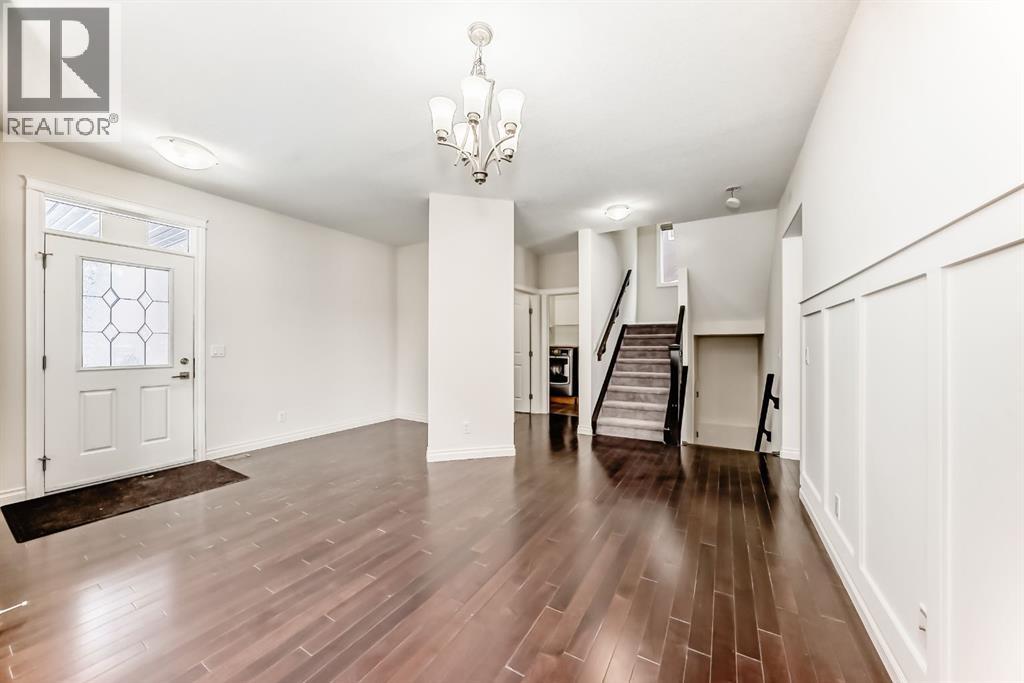 76 SADDLELAKE GREEN NE - 9